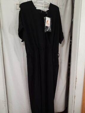 PrettyGarden Black V-Neck Jumpsuit - New With Tags - Size XXL